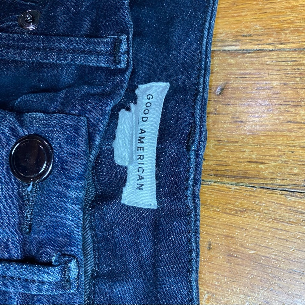 Good American Good Waist #37 Crop Raw Hem Jeans SZ 4 / 27 - Picture 6 of 8